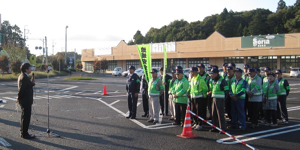 『『町長フォトニュース　10月17日　地域安全防犯運動キャンペーンに参加』の画像』の画像
