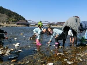 『稚魚放流』の画像