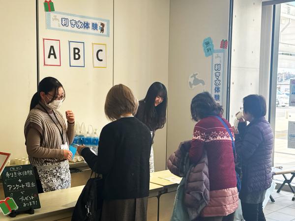 第２回水道カフェ‗利き水の様子１