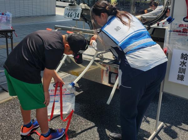 給水体験中
